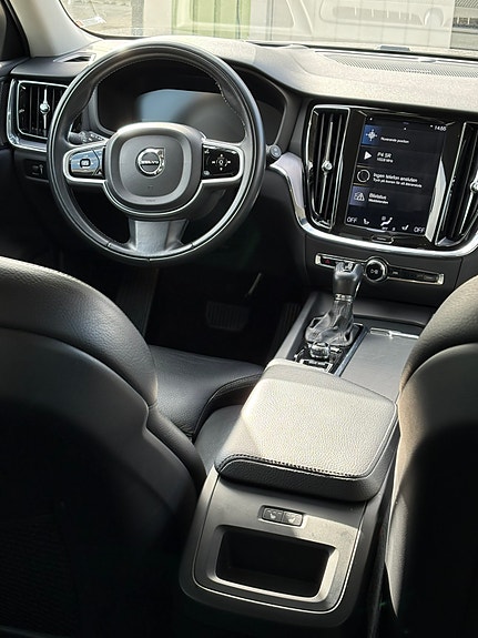 Volvo V60 11 of 15