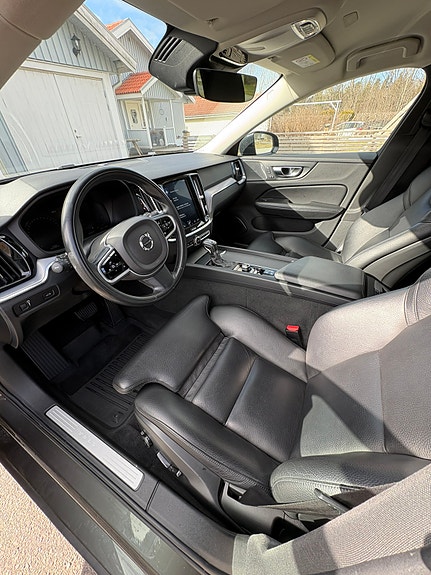 Volvo V60 6 of 15