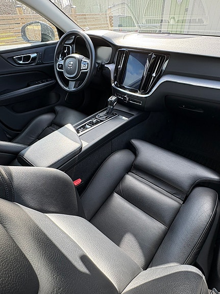 Volvo V60 10 of 15