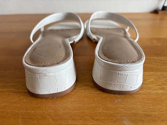 Product image 22 of 28
