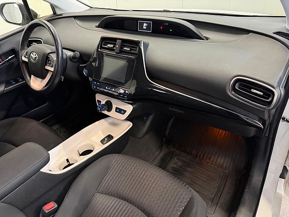 Toyota Prius 11 of 14