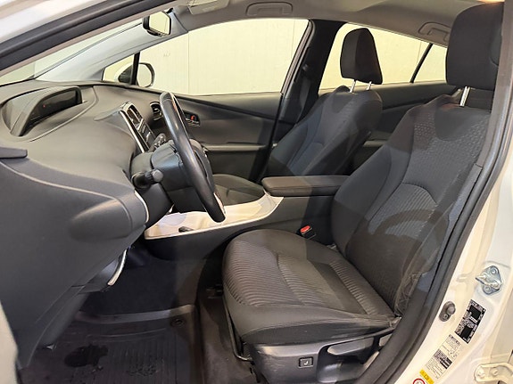Toyota Prius 13 of 14