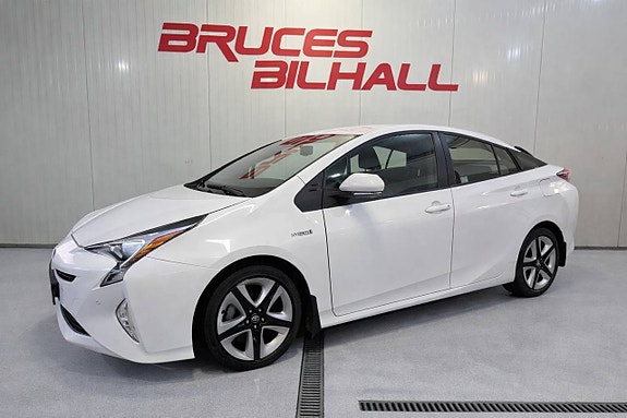Toyota Prius 5 of 5