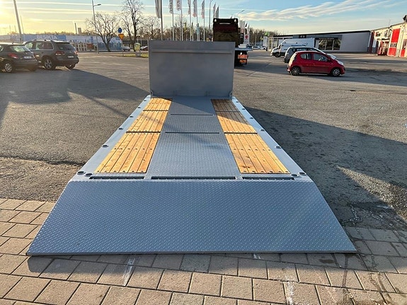 Bilcenter Flaket- Maskinflak med hel ramp 7,10 Långt 2 of 6