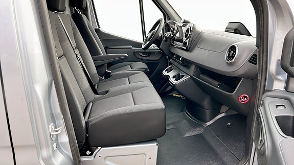 Mercedes-Benz Sprinter 317 3 of 12