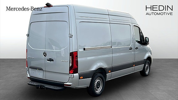Mercedes-Benz Sprinter 317 2 of 12