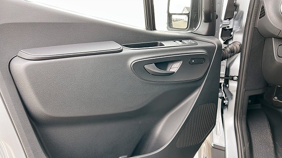 Mercedes-Benz Sprinter 317 11 of 12
