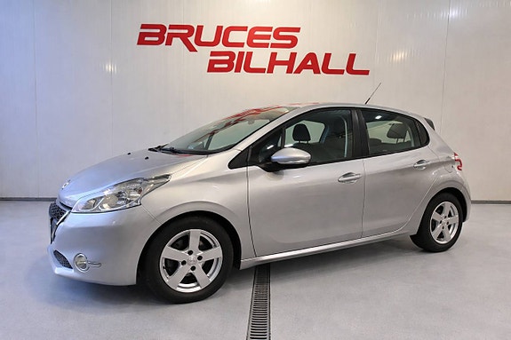 Peugeot 208 2 of 10