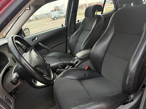 Saab 9-5 26 of 28