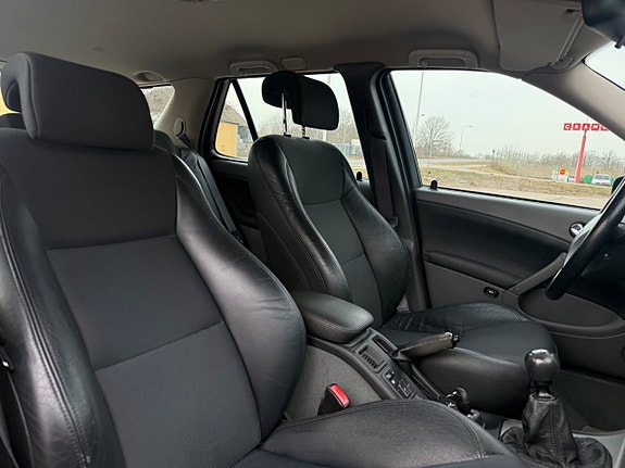 Saab 9-5 27 of 28