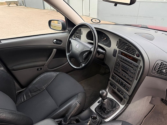 Saab 9-5 20 of 28