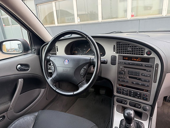 Saab 9-5 23 of 28