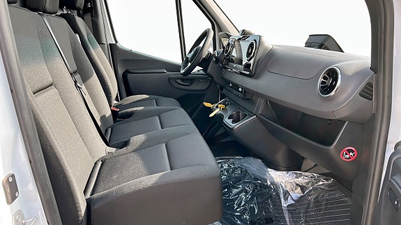 Mercedes-Benz Sprinter 412 3 of 12