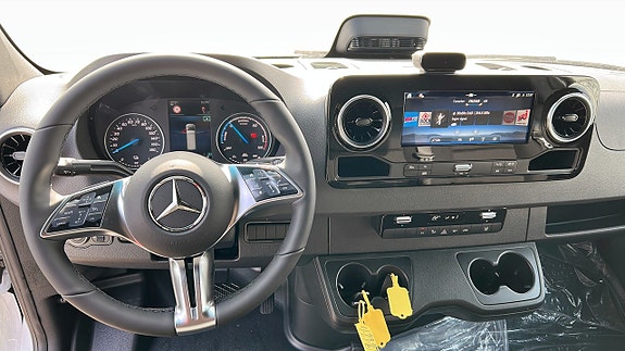 Mercedes-Benz Sprinter 412 4 of 12