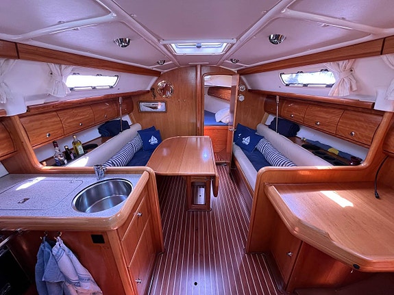 Bavaria 32 3 of 5