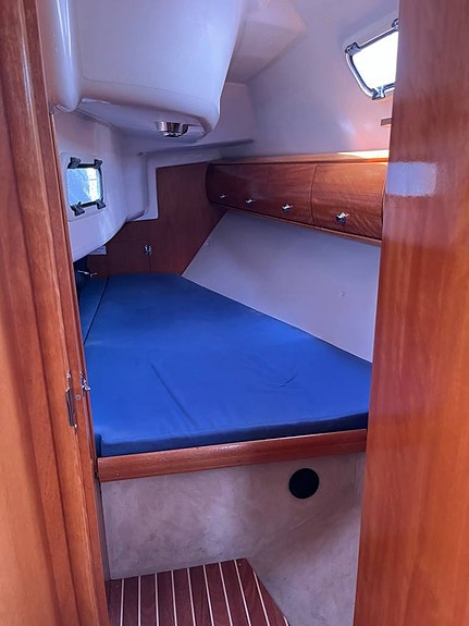 Bavaria 32 9 of 12
