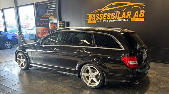 Mercedes-Benz C220 9 of 20