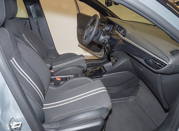 Opel Corsa 2 of 5