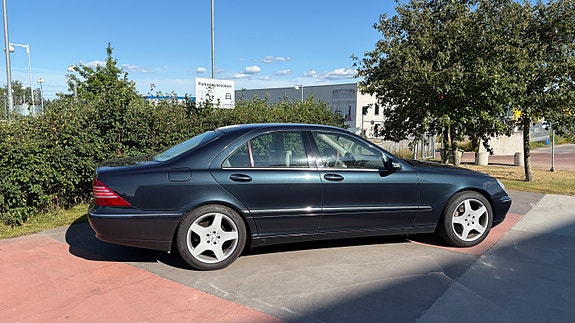 Mercedes-Benz S500 3 of 5