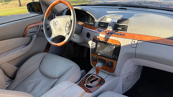 Mercedes-Benz S500 9 of 15