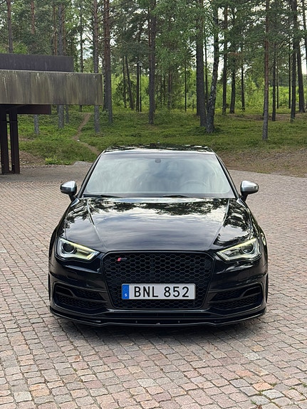Audi S3 2 of 5