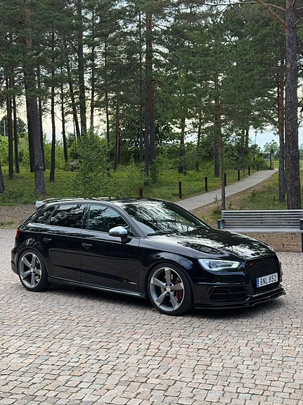 Audi S3 3 of 5
