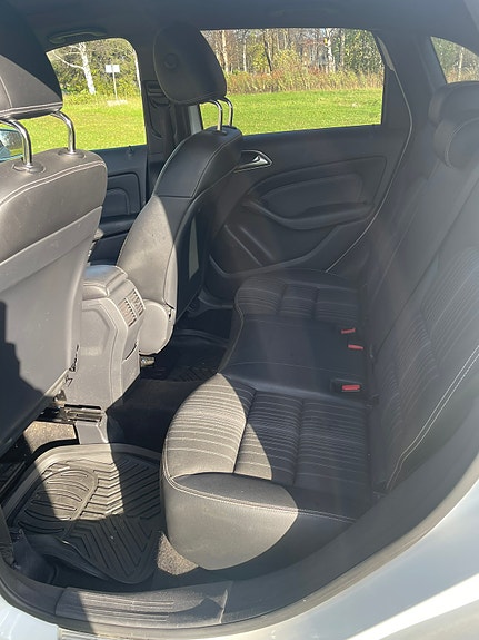 Mercedes-Benz B180 18 of 19