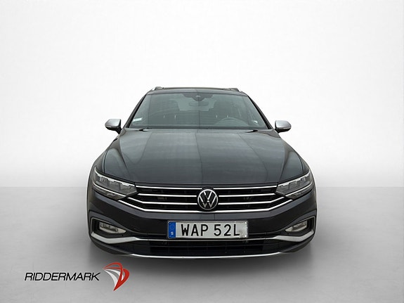 Volkswagen Passat Alltrack 3 of 5