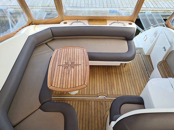 Fairline Targa 37, 2x KAD44P EDC 8 of 16