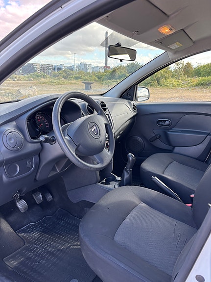 Dacia Sandero 3 of 5
