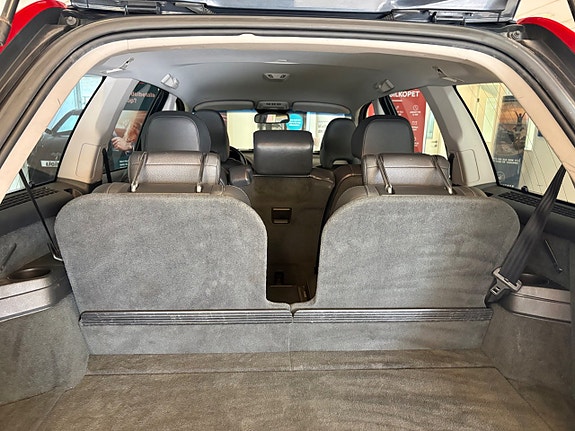 Volvo XC90 24 of 30
