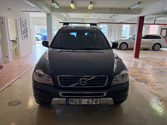Volvo XC90 12 of 30