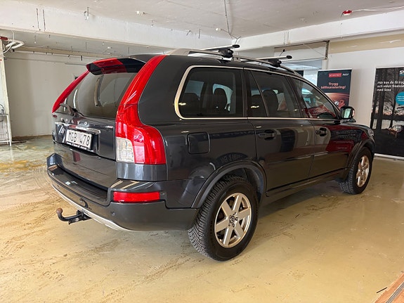Volvo XC90 3 of 30