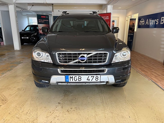 Volvo XC90 14 of 30