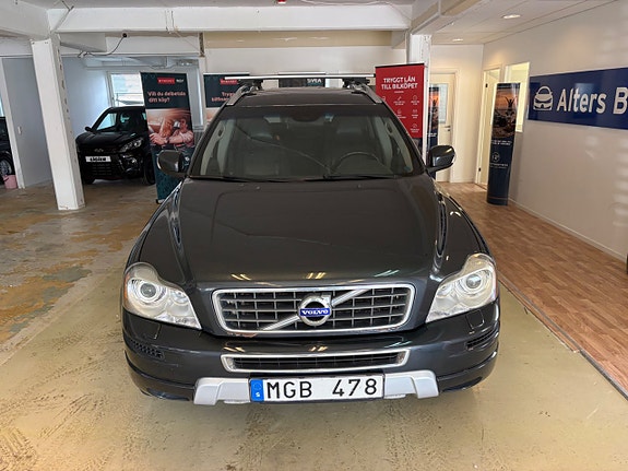 Volvo XC90 13 of 30