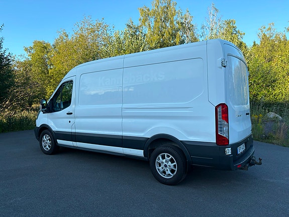 Ford Transit 10 of 12