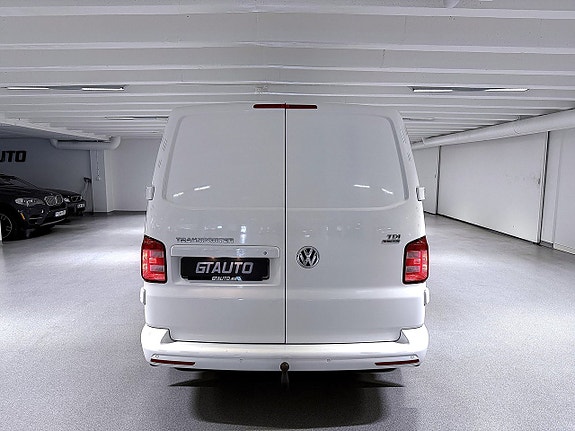 Volkswagen Transporter 6 of 30