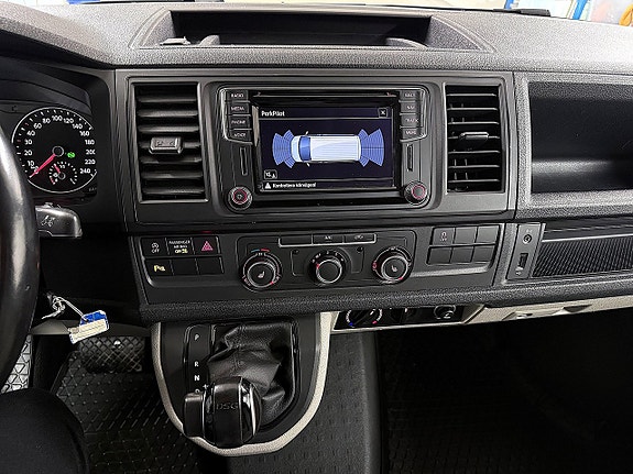 Volkswagen Transporter 15 of 30