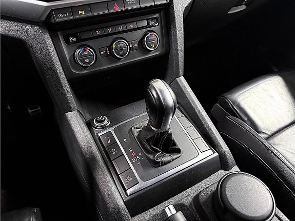 Volkswagen Amarok 25 of 28