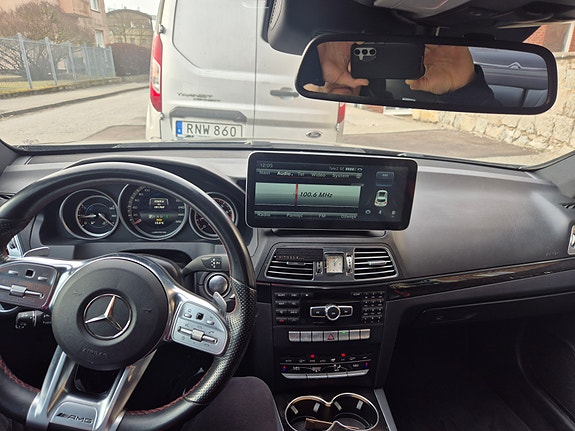 Mercedes-Benz E500 4 of 15