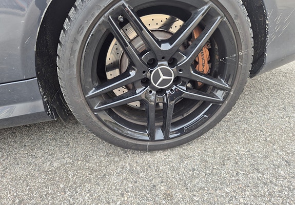 Mercedes-Benz E500 7 of 15