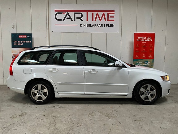 Volvo V50 4 of 5