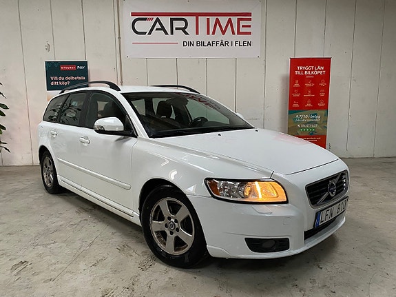 Volvo V50 3 of 5