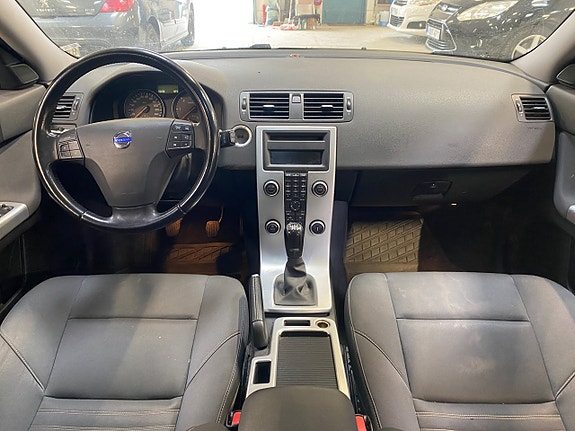Volvo V50 9 of 11