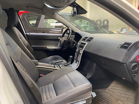 Volvo V50 8 of 11