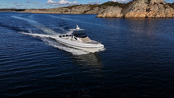 Capelli Tempest 44 3x Suzuki 300Hk 225Tim 1Ägare -2016