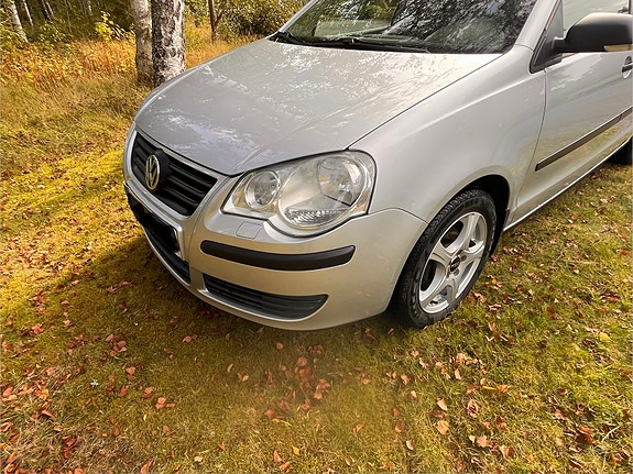 Volkswagen Polo 2 of 10