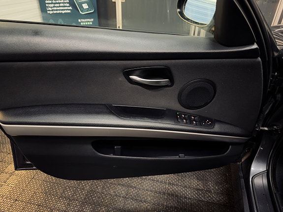 BMW 320 19 of 22