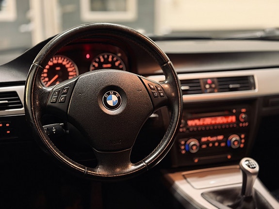 BMW 320 12 of 22