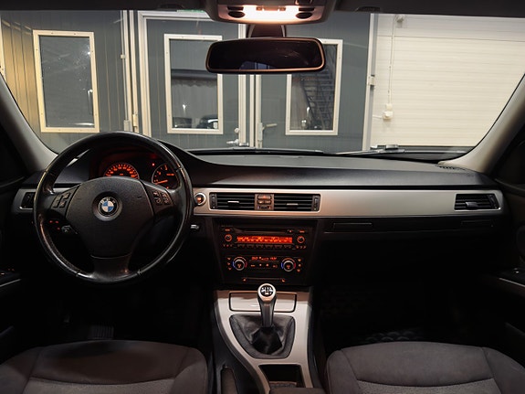 BMW 320 11 of 22